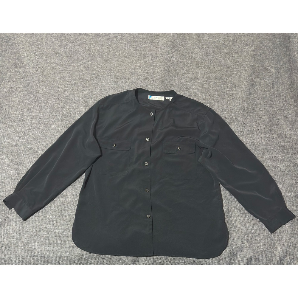Chaus Women's 16 Blouse Black Long Sleeve Button Up Pocket Solid
